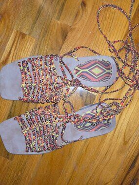 GUESS Strappy Woven Flat Sandals Braided Lace Up Gladiators Square Toe